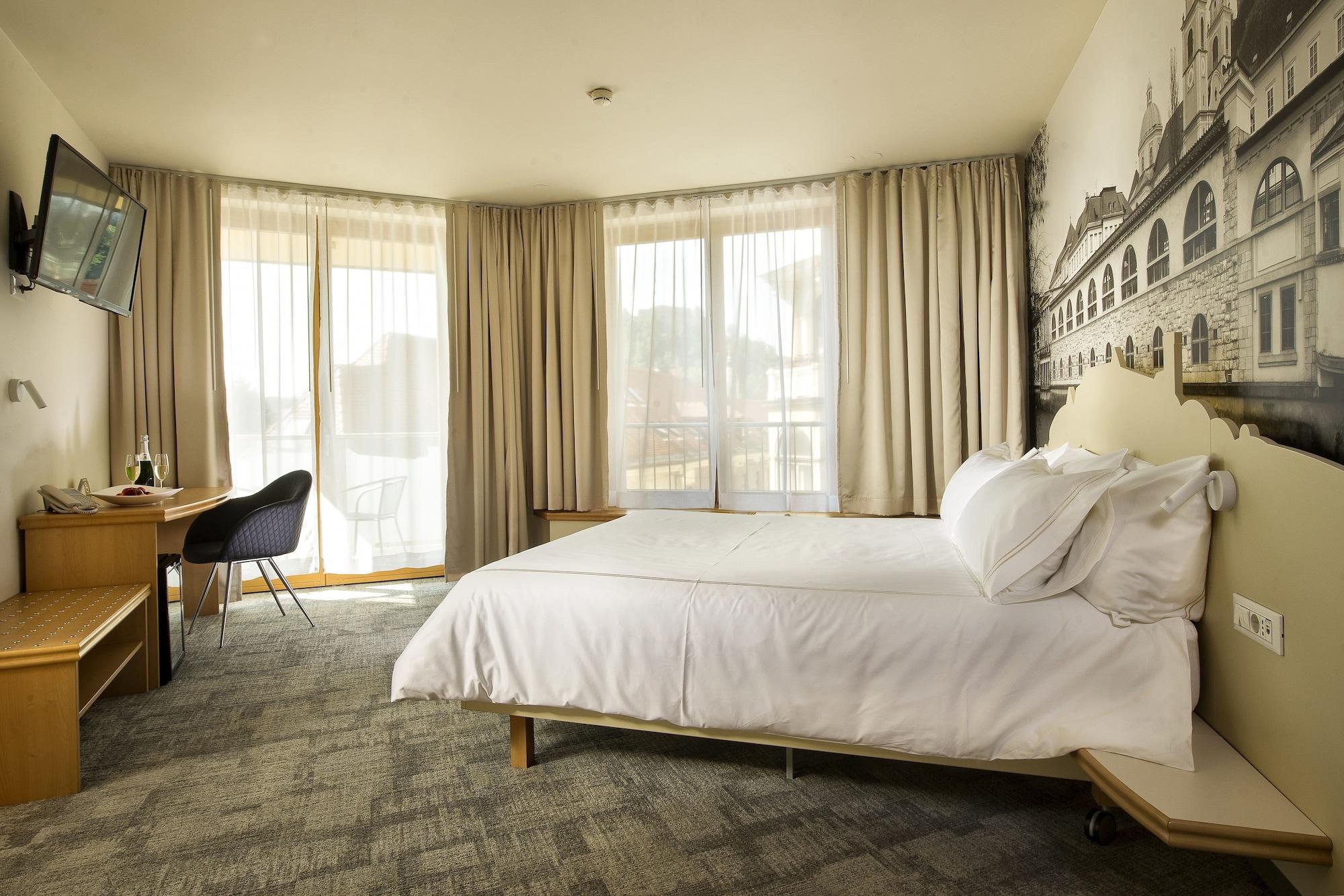 City Hotel Lubiana Esterno foto Room at the hotel