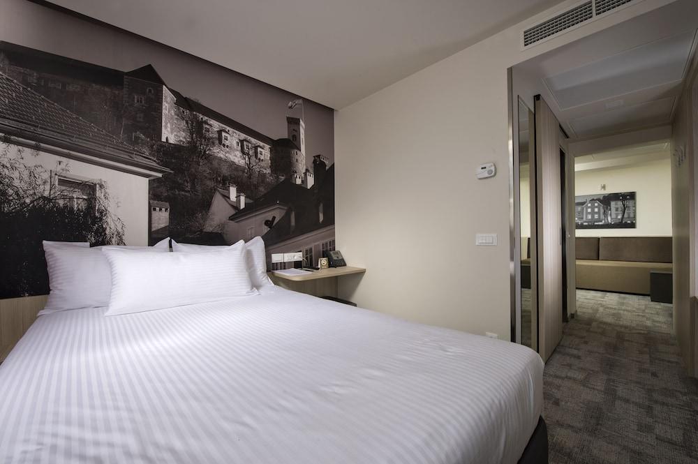 City Hotel Lubiana Esterno foto ibis Paris